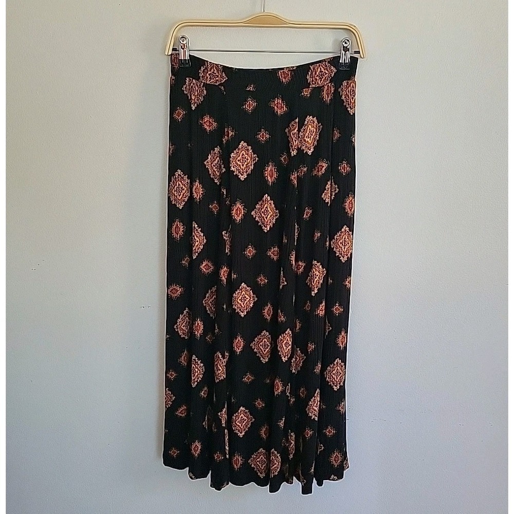 Vintage Midi Broomstick Skirt Printed Medium‎ Medallion Print Crinkled Bohemian